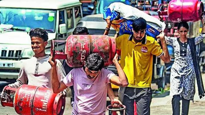 Do you have PNG access but not switched? Government will stop LPG refills. india news