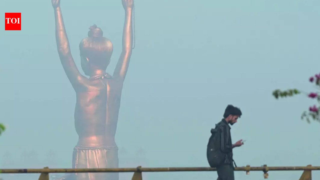 Saturday’s foggy morning makes Delhi feel like January in March; Chance of another rain on 23rd. delhi news