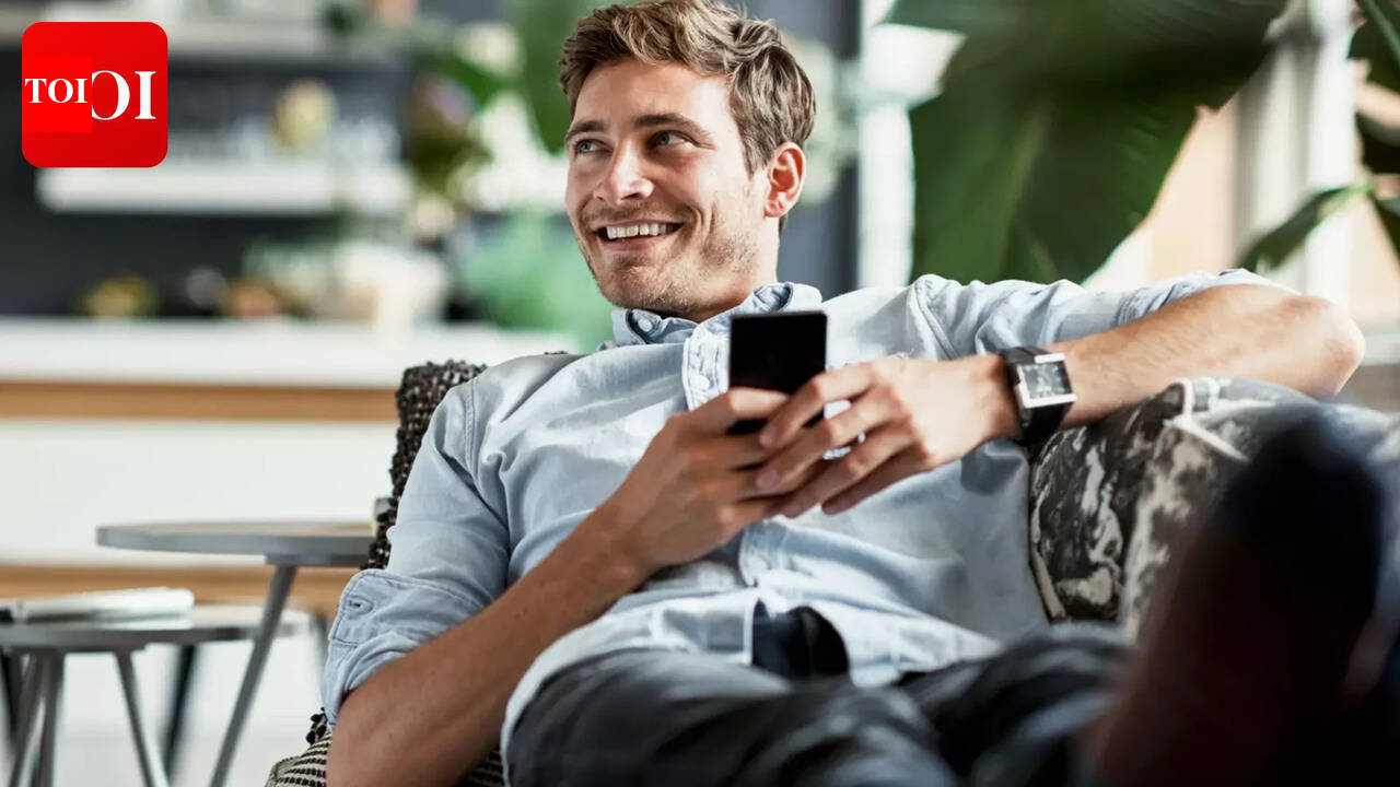 What messages not to send a girl: Avoid these 2 messages to keep your dating life prosperous! |