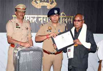 मुज़फ्फरनगर पुलिस सेवानिवृत्ति समारोह: एसएसपी संजय कुमार वर्मा ने सेवानिवृत्त पुलिसकर्मियों को सम्मानित किया और भावभीनी विदाई दी