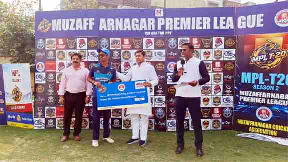 मुजफ्फरनगर प्रीमियर लीग-2 में रोमांचक मुकाबला: मेडिकल मेवरिक्स ने देवभूमि रॉयल्स को 2 विकेट से हराया