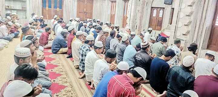 जानसठ में शांतिपूर्वक संपन्न हुई अलविदा जुमे की नमाज: चौराहों और मस्जिदों पर कड़ी सुरक्षा, प्रशासन रहा अलर्ट मुजफ्फरनगर