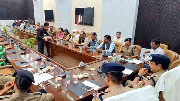 मुज़फ्फरनगर न्यूज़: व्यापारियों की सुरक्षा को लेकर एसएसपी संजय कुमार वर्मा सख्त, साइबर ठगी से बचाने के लिए पुलिस की विशेष रणनीति, सीसीटीवी अनिवार्य करने पर जोर