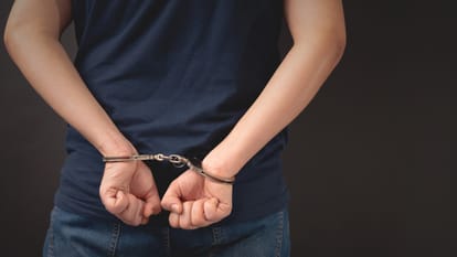 हरिद्वार: फैक्ट्री में नाबालिगों से जबरन मजदूरी और अमानवीय व्यवहार का मामला, प्लांट हेड गिरफ्तार – हरिद्वार: फैक्ट्री में नाबालिगों से जबरन मजदूरी और अमानवीय व्यवहार का मामला, प्लांट हेड गिरफ्तार