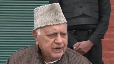 A person opened fire on the car of former Jammu and Kashmir Chief Minister Farooq Abdullah, arrested. india news