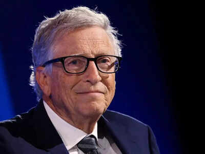 Gates advisor served as medium for Epstein, discusses ‘hot girls’