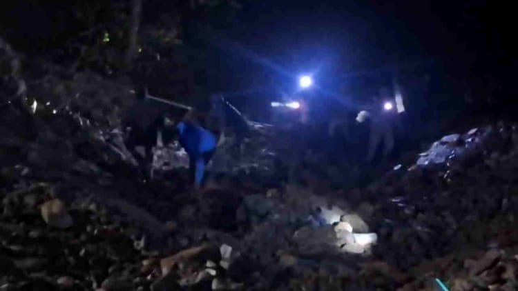 चमोली: देवाल के पास कार दुर्घटना में पूर्व सैनिक की मौत, तीन घंटे के रेस्क्यू ऑपरेशन के बाद शव बरामद