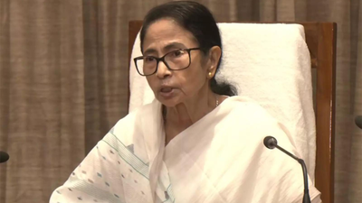 Before the Election Commission announced the election schedule, Mamata Banerjee increased the monthly honorarium of priests and muezzins by Rs 500. india news