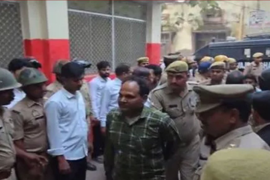 फ़तेहपुर तिहरे हत्याकांड में गिरफ्तार चार अधिवक्ता भारी पुलिस सुरक्षा के बीच कोर्ट में पेश हुए