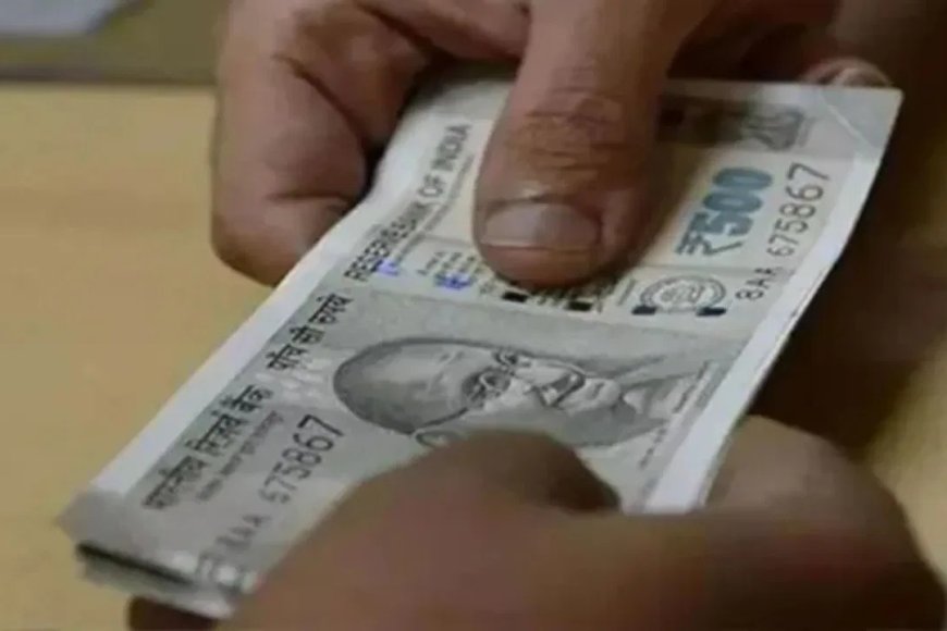 50 हजार से कम में नहीं मानेंगे साहब…अधिकारी के नाम पर क्लर्क ने मांगी रिश्वत, वीडियो वायरल होते ही मचा हड़कंप