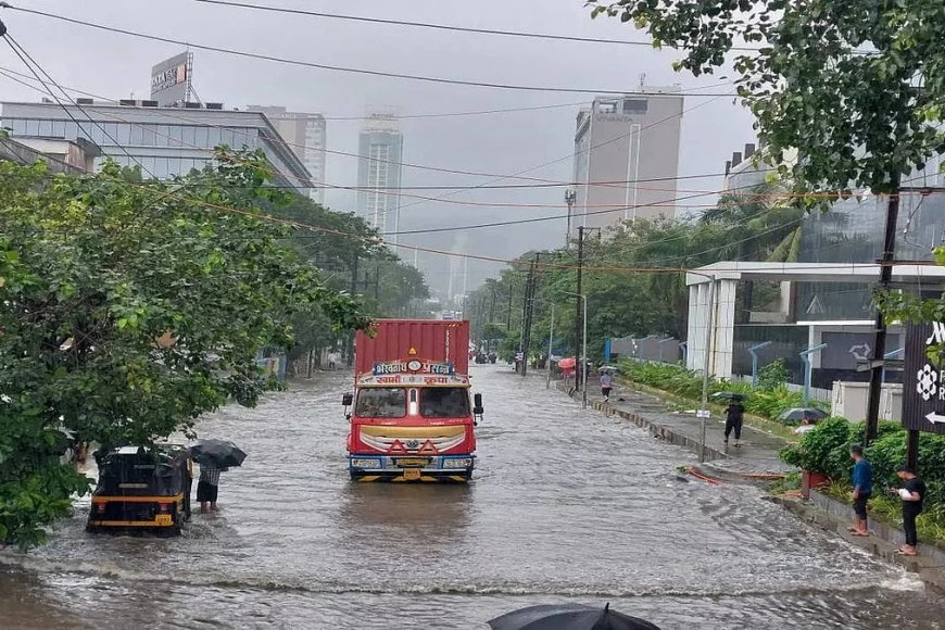 यूपी के 40 जिलों में बारिश का अलर्ट, तेज हवाएं और ओलावृष्टि की चेतावनी