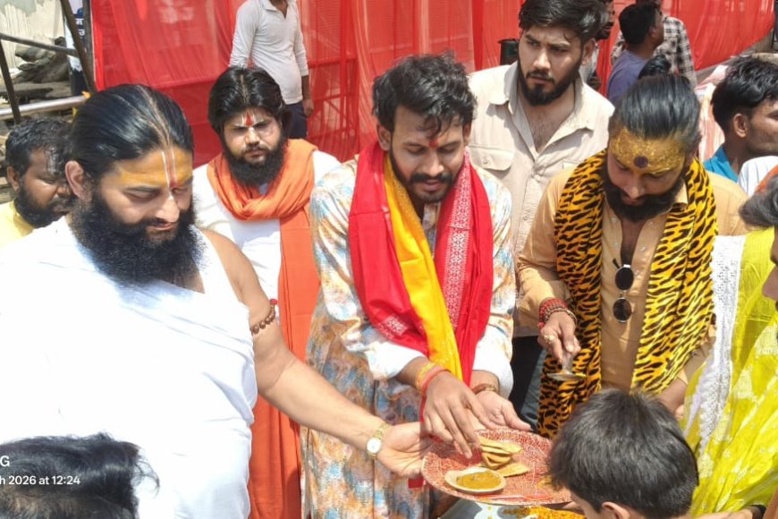 अयोध्या में भव्य धार्मिक आयोजन, अखंड रामायण पाठ और विशाल भंडारे में उमड़ी श्रद्धालुओं की भारी भीड़।