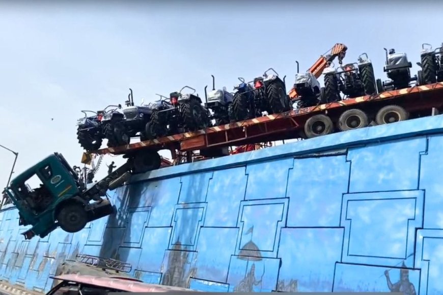 मथुरा में टला बड़ा हादसा, फ्लाईओवर से लटका कंटेनर