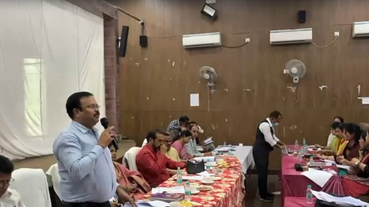 रूड़की नगर निगम: बोर्ड बैठक में हंगामे के बाद चार समितियां गठित, शहरी बस सेवा समेत 200 प्रस्ताव पारित