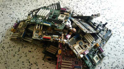 Swiss scientists say that this electronic device which we all throw away, has 450 mg of 22 carat gold hidden in it.