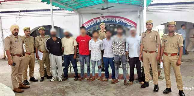 खतौली संघर्ष केस गिरफ्तारी: रुकनपुर में नाली विवाद के बाद मुजफ्फरनगर पुलिस पर पथराव और हमला, 8 आरोपी गिरफ्तार.