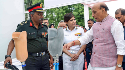Rajnath lays foundation stone for 3 new centers in R&R, new infrastructure at base hospital. india news