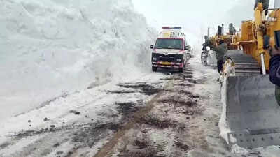 Zoji La tunnel till Ladakh on the verge of collapse. india news
