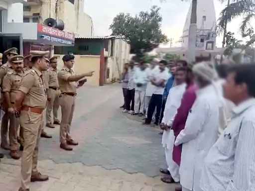 मुजफ्फरनगर: ग्रामीण इलाकों में हिस्ट्रीशीटरों पर पुलिस की सख्ती, दोबारा अपराध करने वालों पर सख्त कार्रवाई की चेतावनी