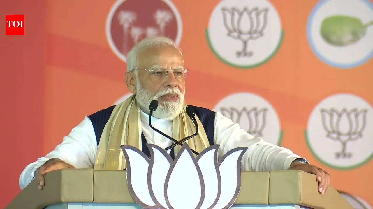 ‘They only care about politics and power’: PM Modi criticizes Congress for endangering Indians in the Gulf India News