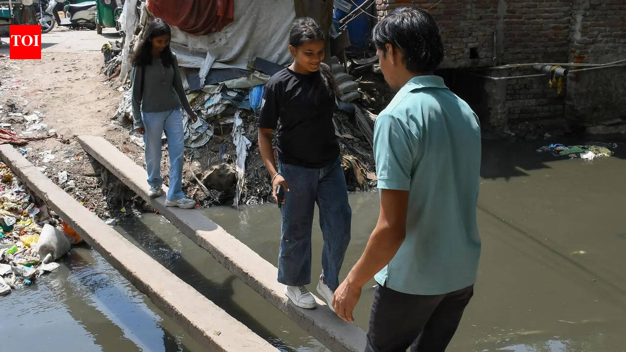 Dredging to clear legacy silt of waterlogging in Central Delhi. delhi news