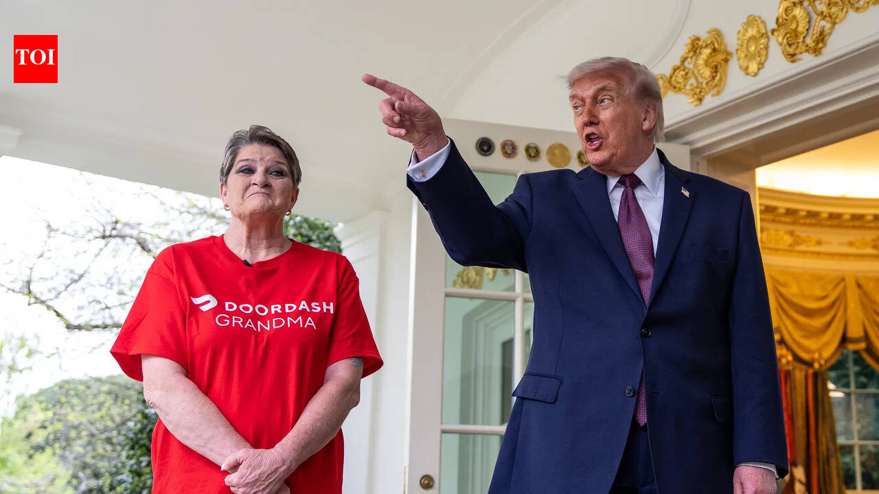 ‘MAGA Grandma’ Sharon Simmons came to Trump from Arkansas for DoorDash delivery: ‘Nobody is claiming it was real’