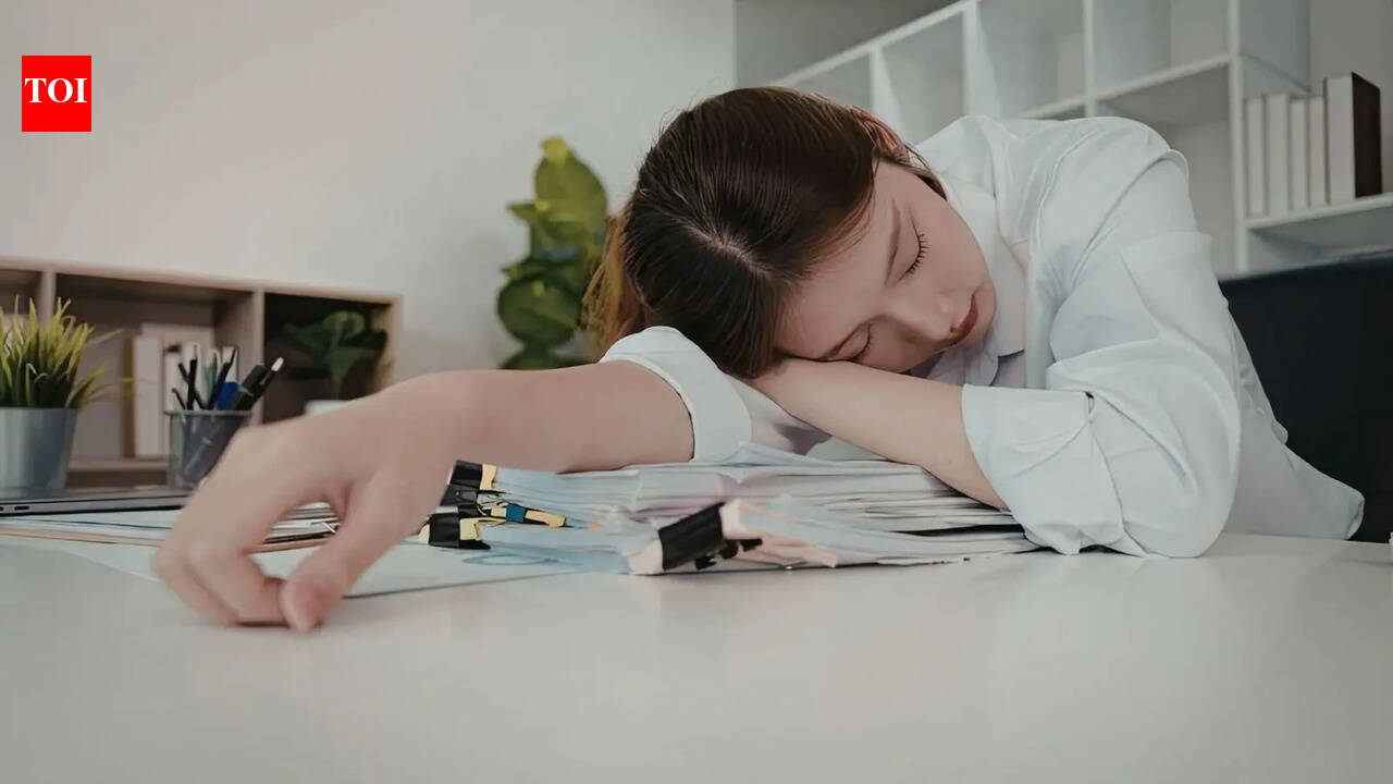 Always feeling tired even after full sleep? Doctor Says It Could Be Your Cells’ Energy System: Here’s How To Fix It Naturally