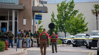One dead, five injured in shooting at Louisiana mall food court