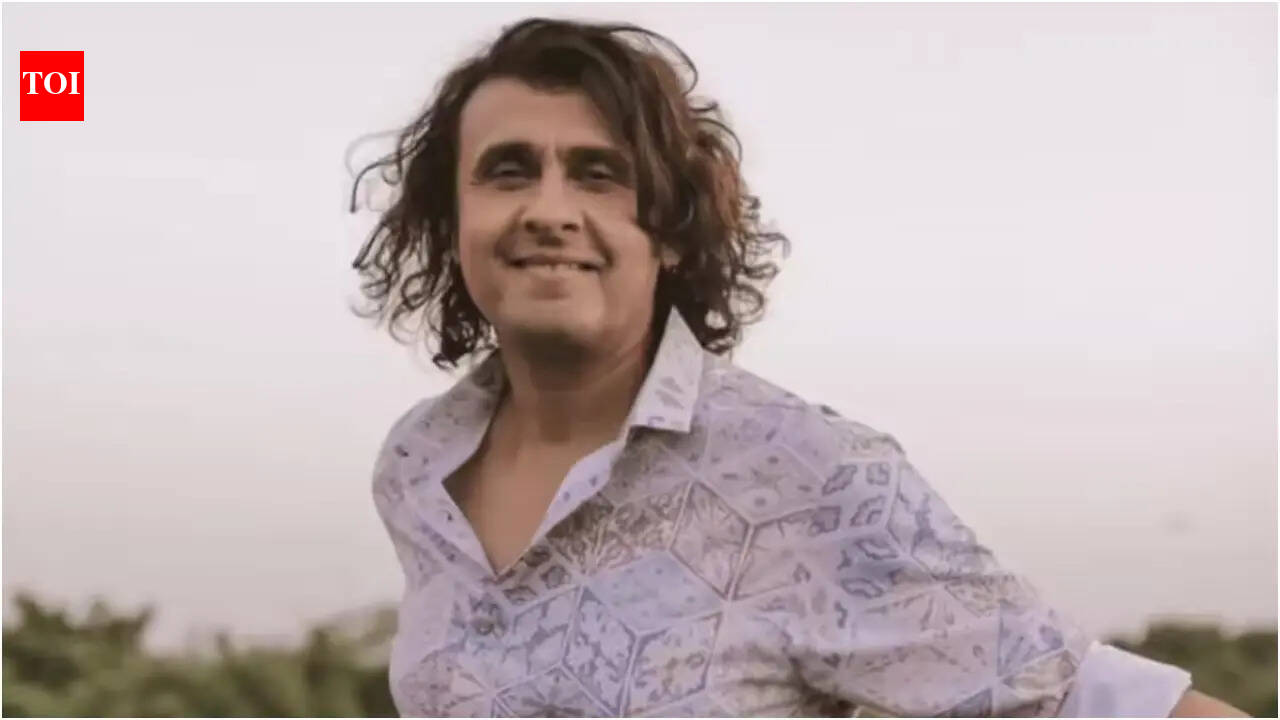Sonu Nigam surprises fans by playing ‘Dhurandhar’ song ‘Yeh Ishq Ishq’ in Rotterdam before the concert: ‘Listening to my song’ hindi movie news