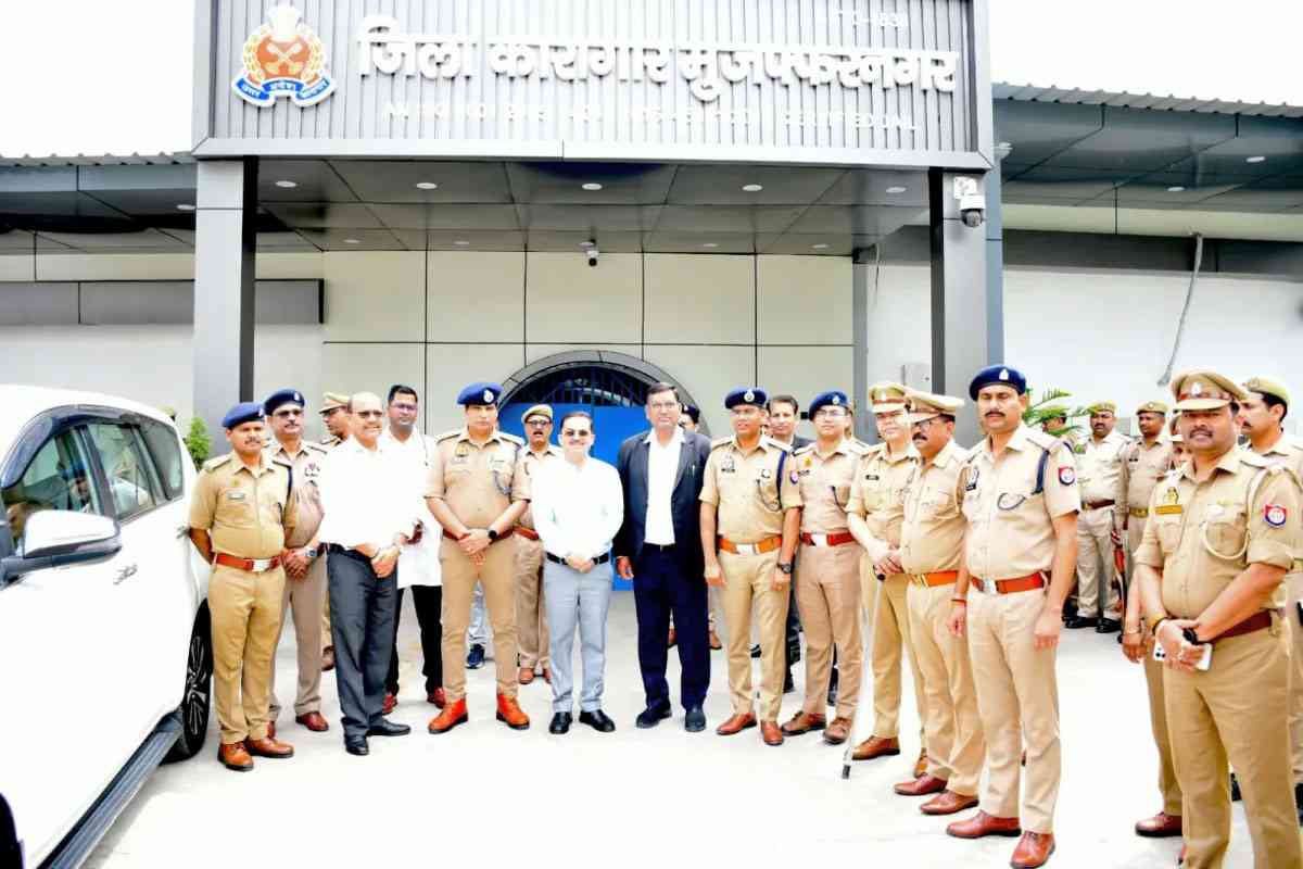 मिशन शक्ति चरण-5 मुजफ्फरनगर: जिला जज-डीएम-एसएसपी ने जिला जेल का किया निरीक्षण, महिला बंदियों को दिया अधिकार और सुरक्षा का संदेश