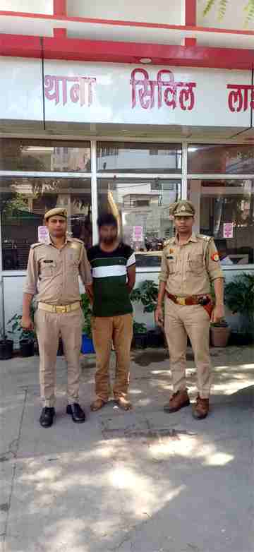 ऑपरेशन सवेरा में स्मैक-गांजा तस्कर गिरफ्तार, सिविल लाइन मुजफ्फरनगर पुलिस ने नकली मोबाइल बेचने वाले तस्कर को भी पकड़ा।