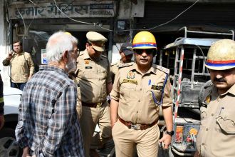 मुज़फ्फरनगर गैस सिलेंडर विस्फोट: प्रकाश चौक के पास औद्योगिक सिलेंडर में जोरदार विस्फोट, दो दुकानें क्षतिग्रस्त – एक युवक घायल