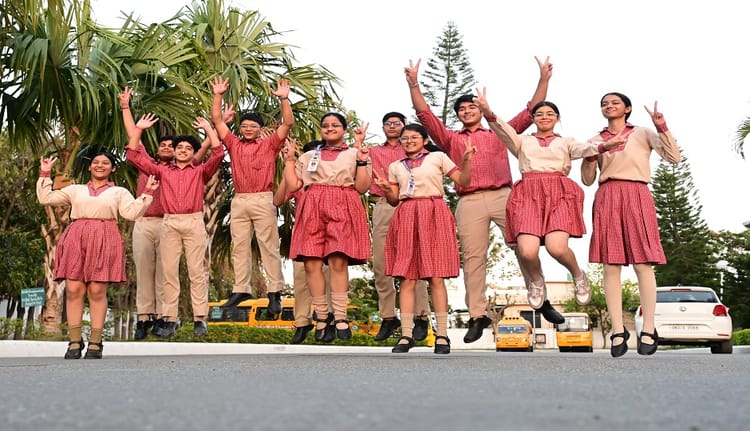 सीबीएससी बोर्ड 10वीं रिजल्ट: हल्द्वानी के छात्र नीरज ने 99.02 अंक हासिल किए, अरुंधति ने 99.6% अंकों के साथ बाजी मारी – सीबीएसई बोर्ड 10वीं के रिजल्ट में हल्द्वानी के नीरज और अरुंधति विजयी रहे