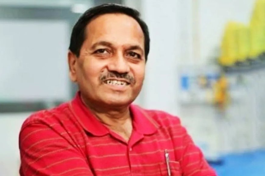 प्रयागराज में इलाज के नाम पर गंदी हरकत? मशहूर न्यूरोसर्जन पर छात्रा ने लगाए गंभीर आरोप, क्लिनिक में किया हंगामा