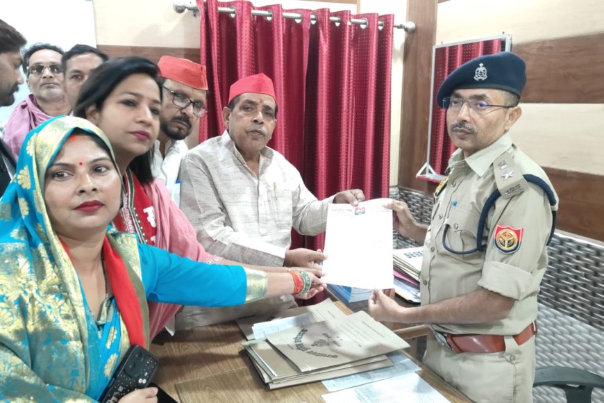 अखिलेश यादव के खिलाफ पोस्टर पर सपा का अल्टीमेटम, कार्रवाई न होने पर बड़े आंदोलन की चेतावनी