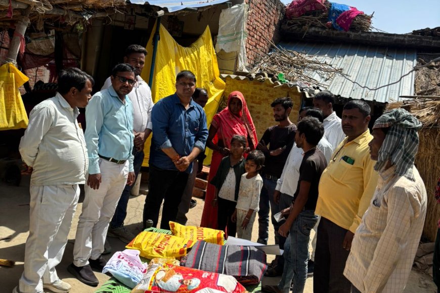अयोध्या में अग्नि पीड़ित परिवारों की मदद के लिए आगे आए सामाजिक कार्यकर्ता राजन पांडे, दी खाद्य सामग्री और आर्थिक सहायता