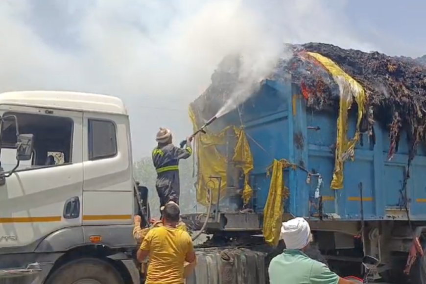 कौशांबी में चलती डंपर में लगी भीषण आग, ड्राइवर ने कूदकर बचाई जान.