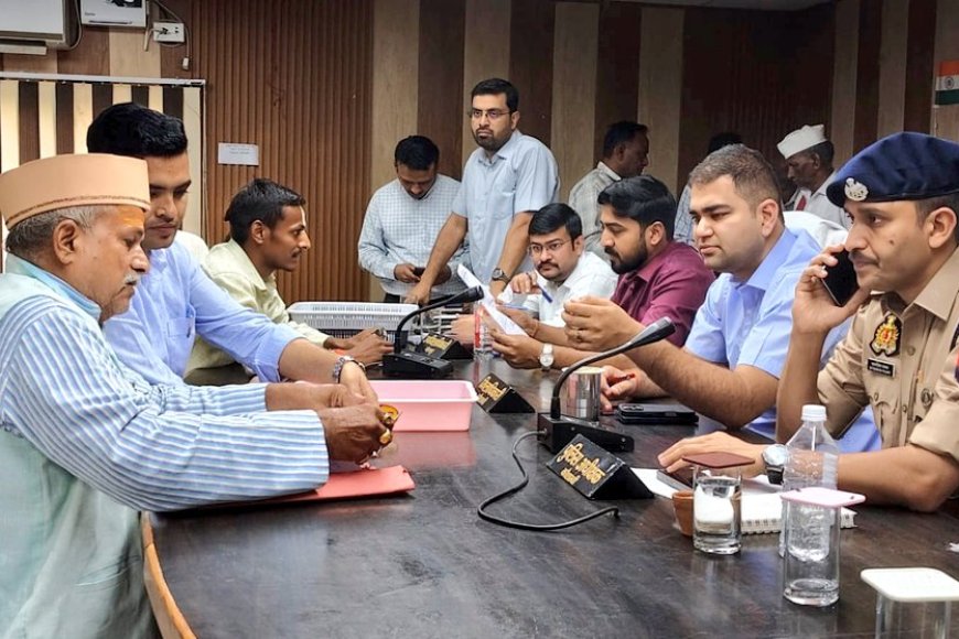 कौशांबी में समाधान दिवस: डीएम और एसपी ने सुनीं जनता की शिकायतें, समय से निस्तारण के दिए निर्देश