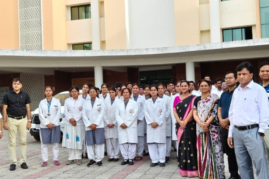 कौशांबी मेडिकल कॉलेज में ‘नारी शक्ति वंदन’ कार्यक्रम, महिला सशक्तिकरण पर दिया गया जोर