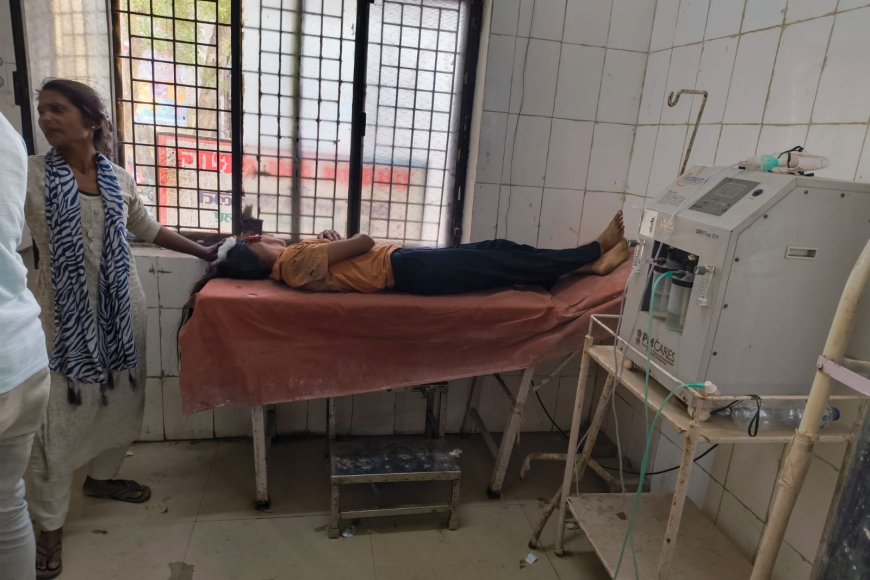 अमेठी में सड़क हादसा, छात्र और युवक गंभीर रूप से घायल; जिला अस्पताल रेफर