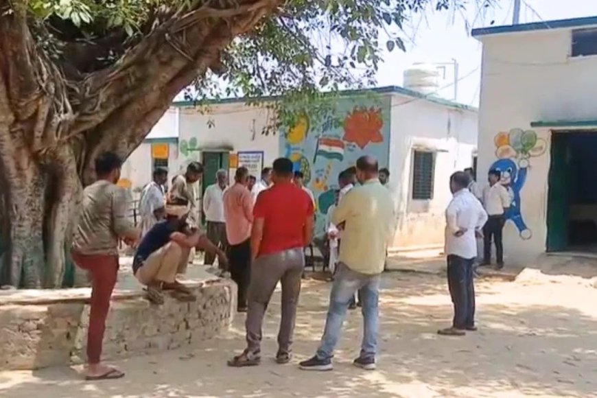 स्कूल नहीं जाएंगे, नहीं तो सिर पीट लेंगे… 150 बच्चों ने एक साथ स्कूल जाने से किया इनकार, जांच के लिए टीम बनी