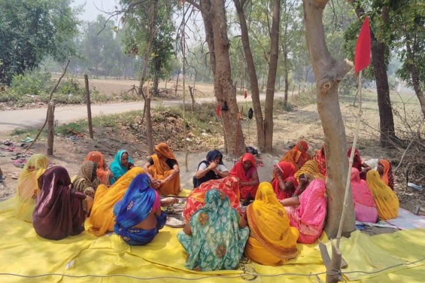 अयोध्या के मजनाई गांव में 2100 महिलाओं के सामूहिक ‘दुख दुरिया’ कार्यक्रम में भक्ति और उत्साह का अद्भुत संगम देखने को मिला.