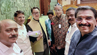 Kiren Rijiju’s claim, Shashi Tharoor ‘kind of accepted’ Congress is ‘anti-women’; I remember the joke. india news