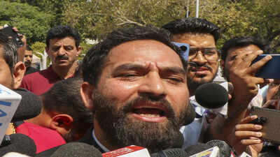 J&K HC cancels PSA custody of AAP leader Mehraj Malik. india news