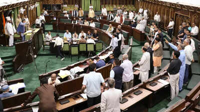 Uproar in Jammu and Kashmir Assembly due to removal of security from National Conference office. india news