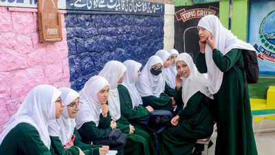 Urdu no longer mandatory for Jammu and Kashmir revenue services; Spark Row | india news