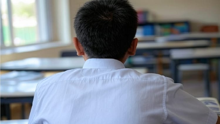 हल्द्वानी: क्लास में चक्कर आने से गिरकर मासूम की मौत, बेटे के शव से लिपटी मां; परिवार में मचा हाहाकार – मासूम बच्चा बेहोश होकर क्लास में गिरा