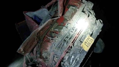 टेहरी हादसा: लंबगांव के पास वाहन खाई में गिरने से चालक समेत दो की मौत, ब्रेक न लगने से हुआ हादसा – हादसा टेहरी दुर्घटना में वाहन के खाई में गिरने से चालक समेत दो की मौत