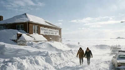 Why did New York disappear under the snow that never falls from the clouds in 1977? world News