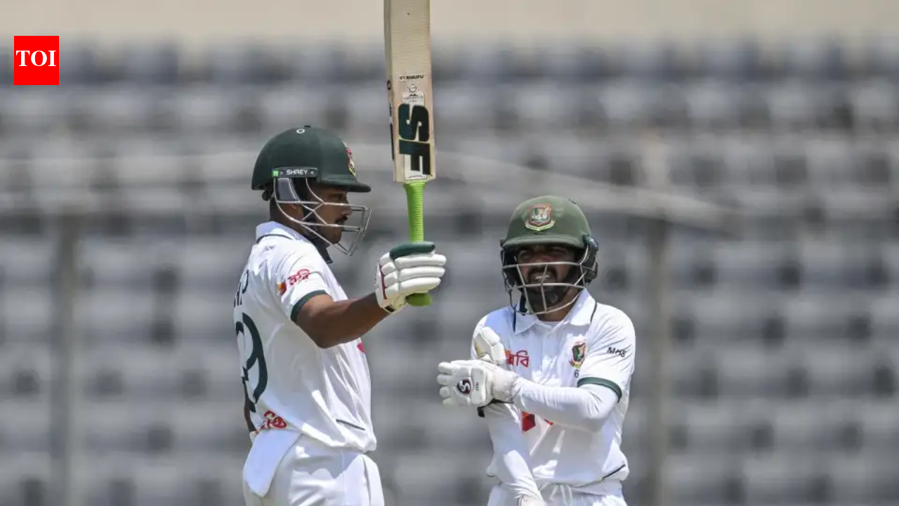 Bangladesh 348/5 in 98.4 overs. BAN vs PAK Live Score, 1st Test Day 2: 50 for Mushfiqur Rahim, Bangladesh eye 400-plus